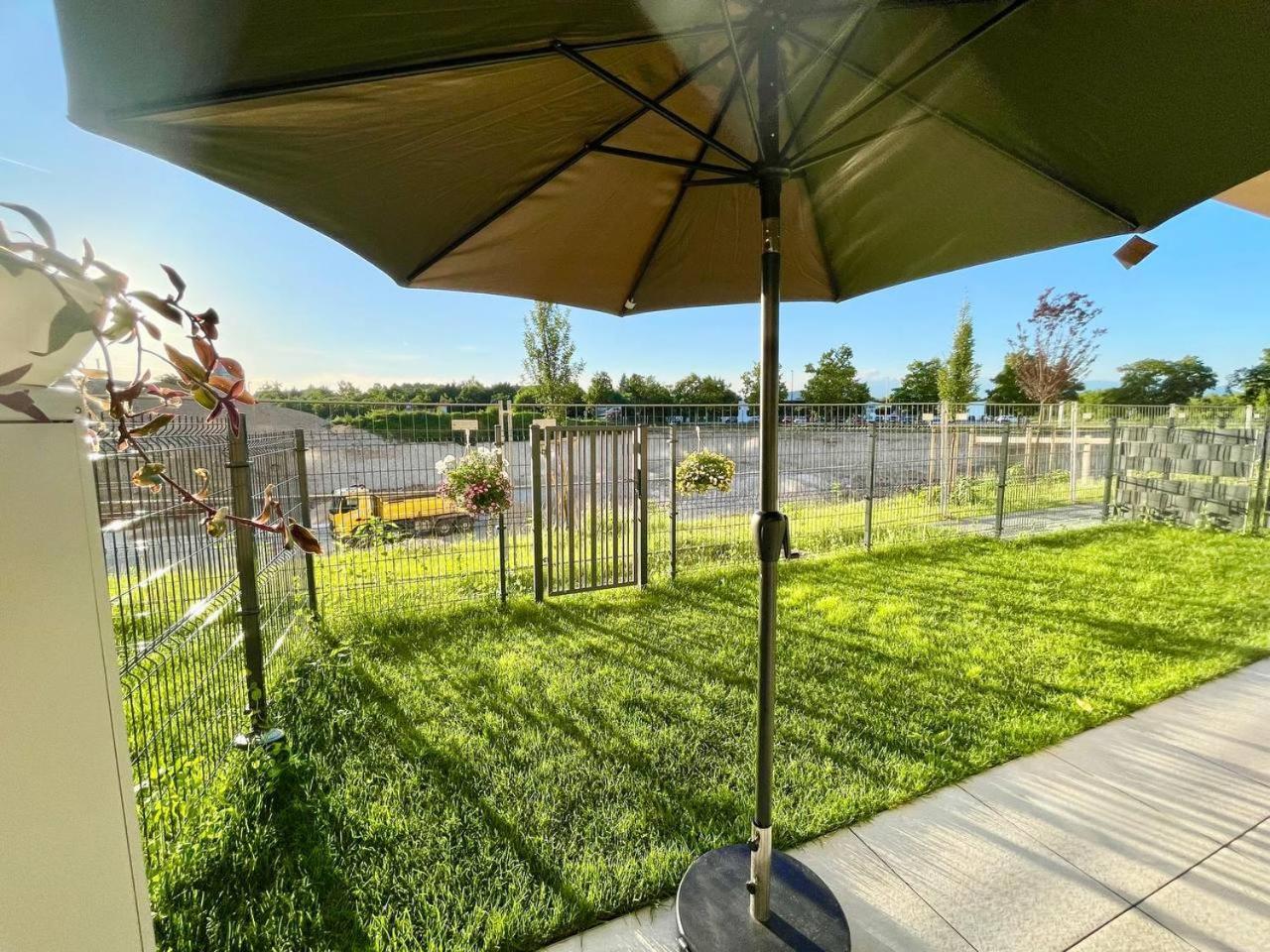 Modern With Garden Free Parking Apartment